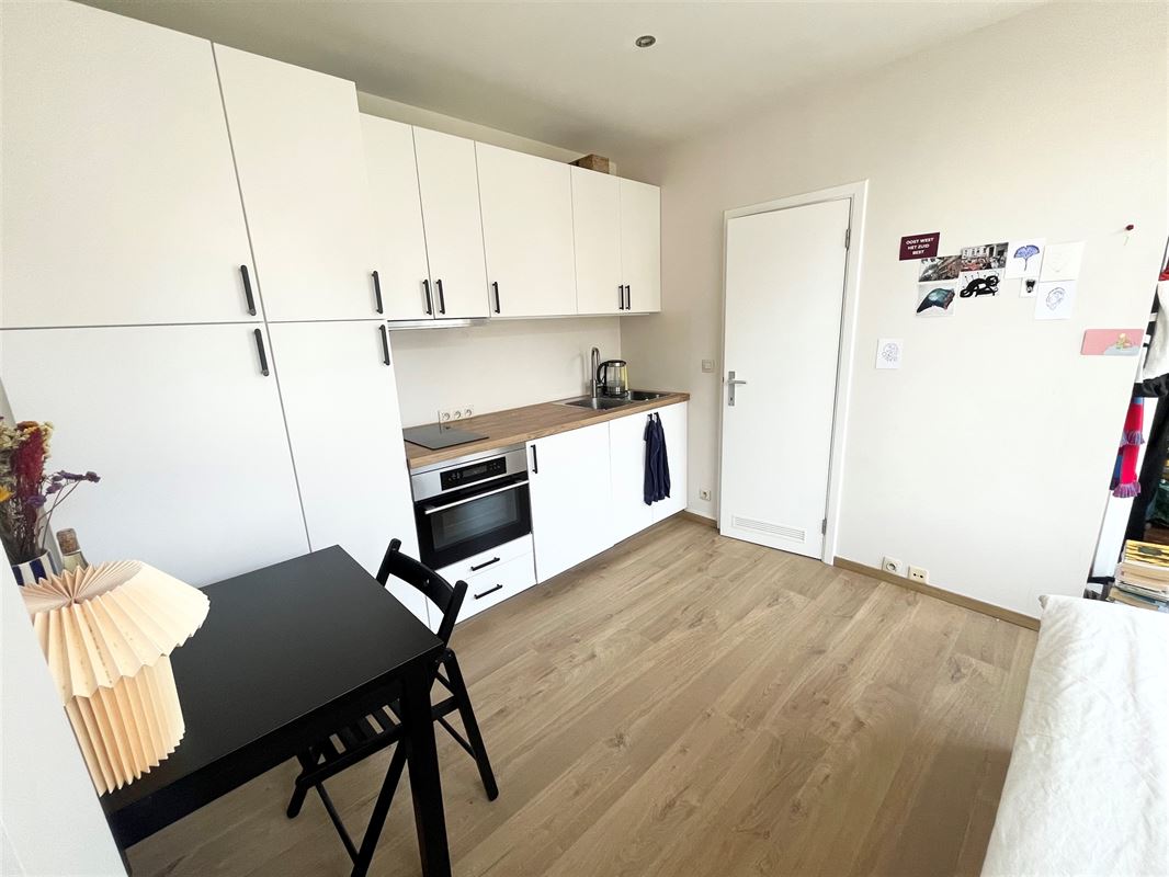 Studio op toplocatie aan het Marnixplein.