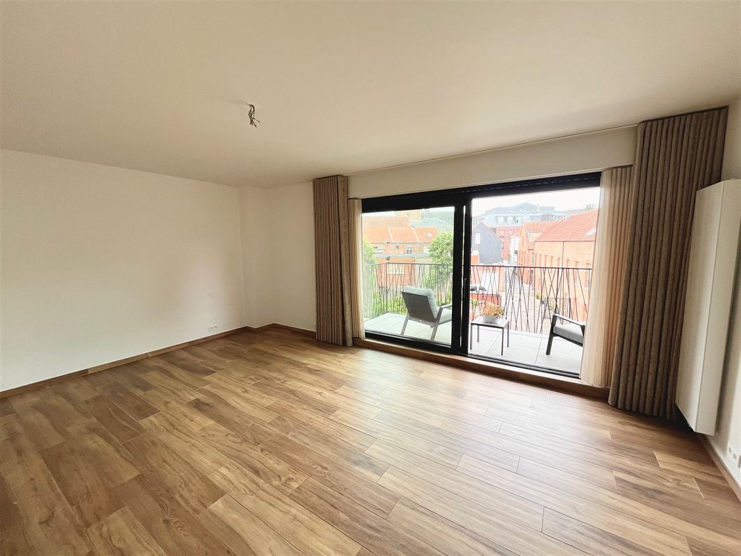 Luxueus 3 +1 slaapkamer appartement met terras.