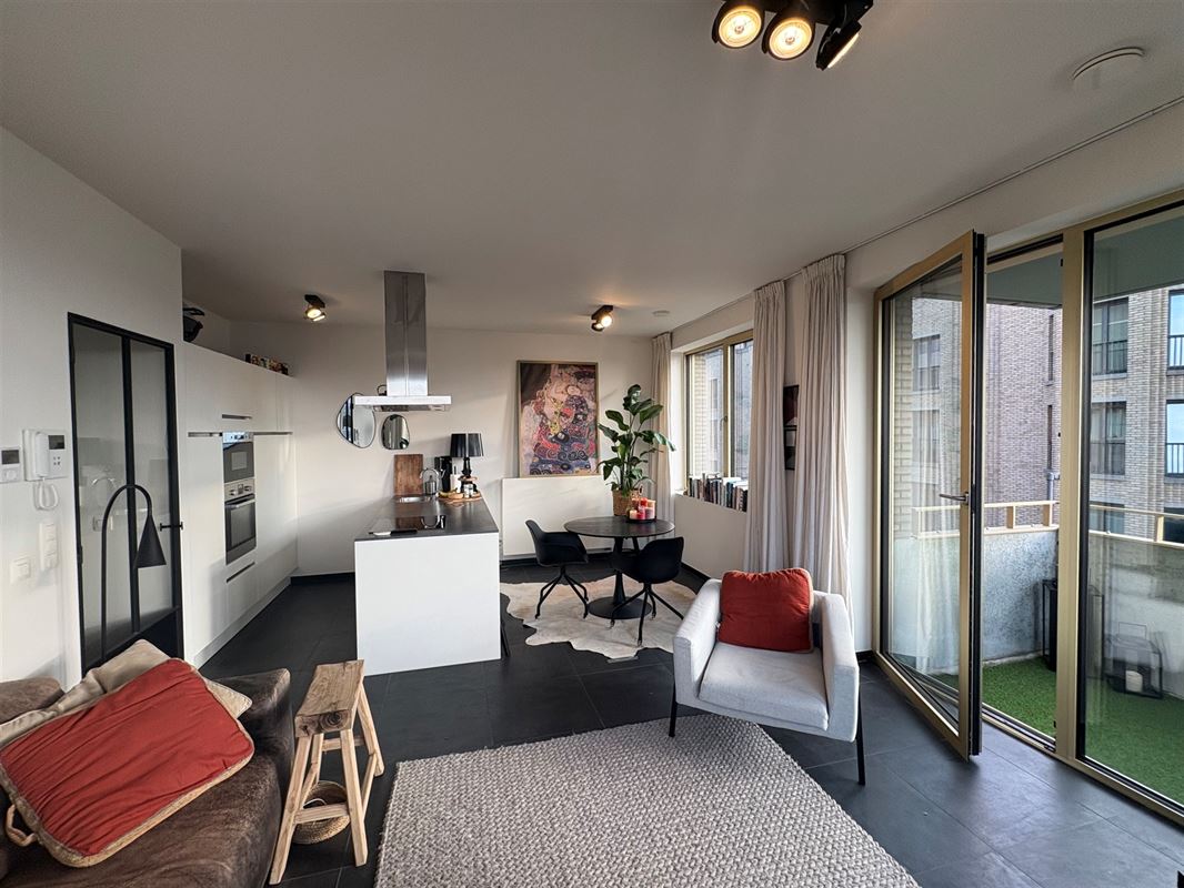 Modern appartement met zicht op het Houtdok en Havenhuis.
