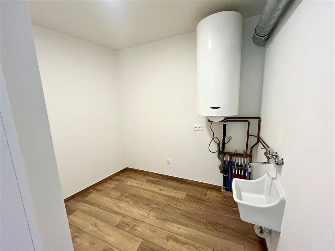 Luxueus 3 +1 slaapkamer appartement met terras.