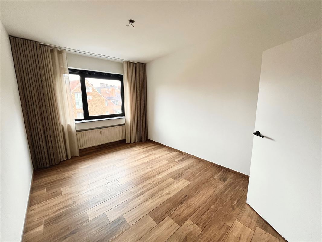 Luxueus 3 +1 slaapkamer appartement met terras.