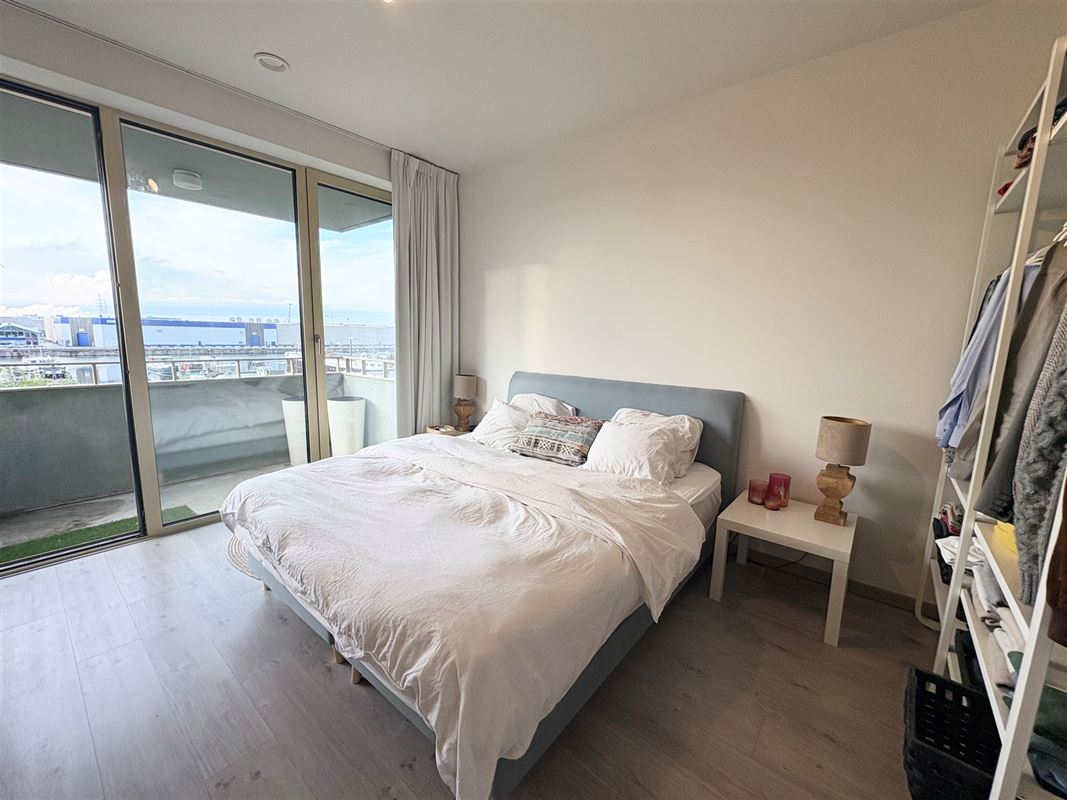 Modern appartement met zicht op het Houtdok en Havenhuis.