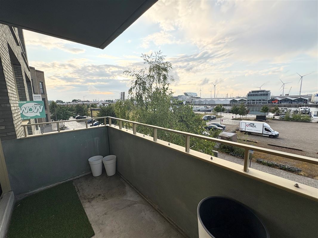 Modern appartement met zicht op het Houtdok en Havenhuis.