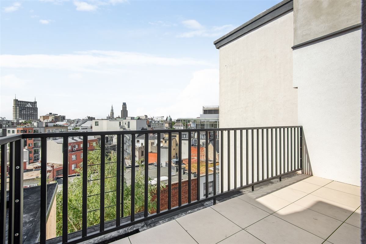 Duplex of triplex penthouse met 3 terrassen en 2 tot 3 slaapkamers.