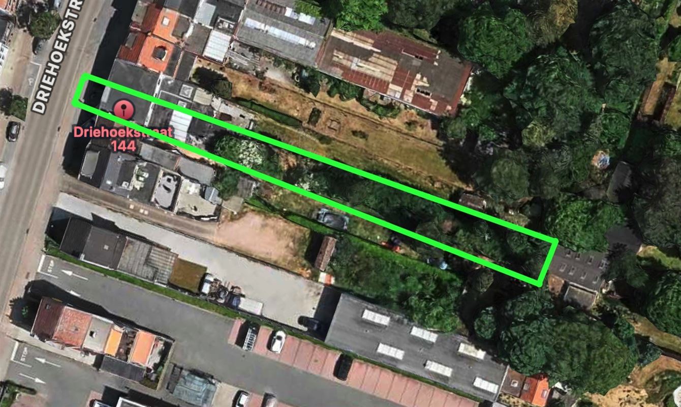 Te renoveren woning op ruim perceel van 440 m².