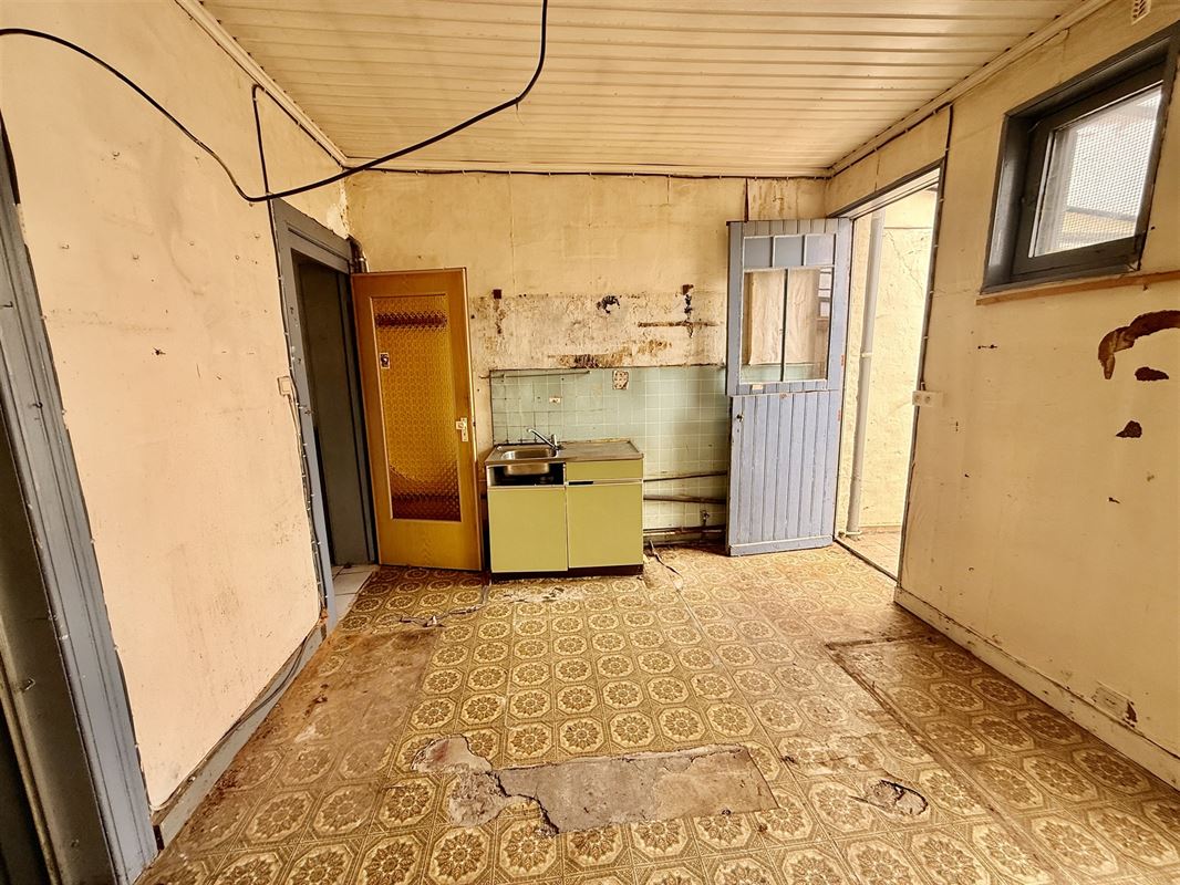 Te renoveren woning op ruim perceel van 440 m².