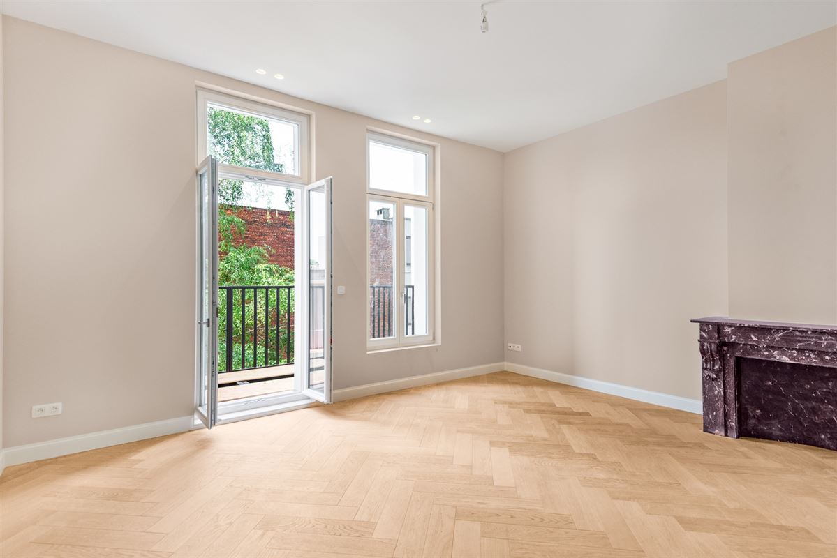 Appartement met 2 slpks op de 2de verdieping met terras op het Westen.