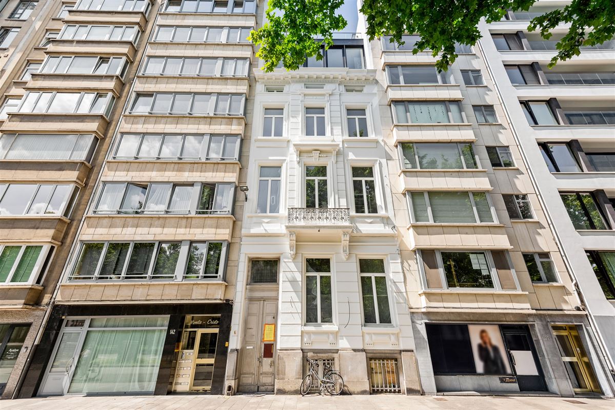 Appartement met 2 slpks op de 2de verdieping met terras op het Westen.