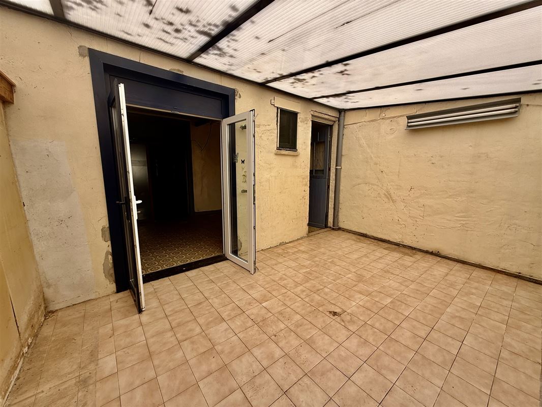Te renoveren woning op ruim perceel van 440 m².