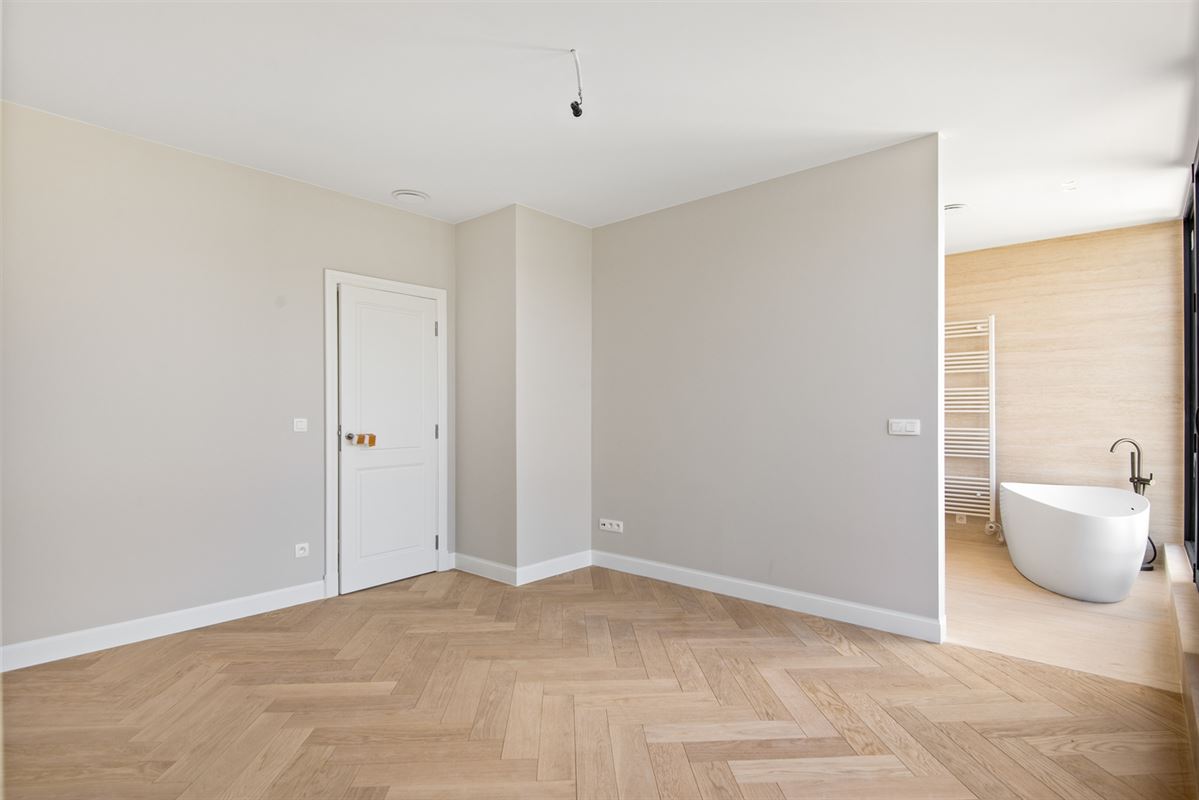 Duplex of triplex penthouse met 3 terrassen en 2 tot 3 slaapkamers.