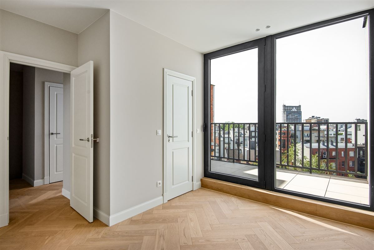 Duplex of triplex penthouse met 3 terrassen en 2 tot 3 slaapkamers.
