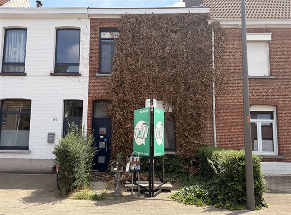 Te renoveren woning op ruim perceel van 440 m².