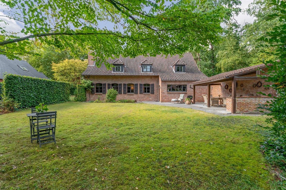 Charmante landelijke villa met 4 slaapkamers in Koningshof.