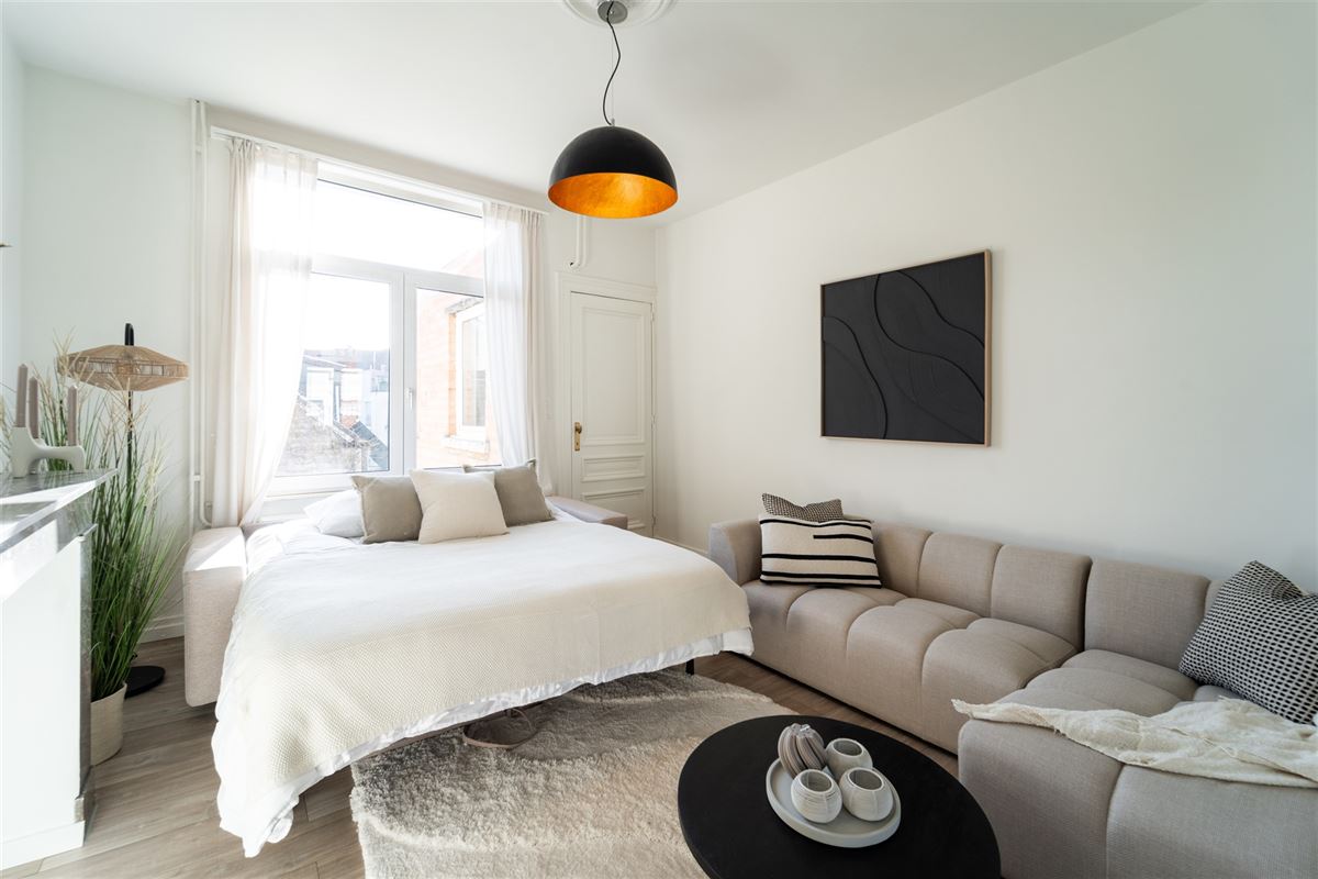 Gemeubeld appartement met terras – huurprijs all-inclusive.