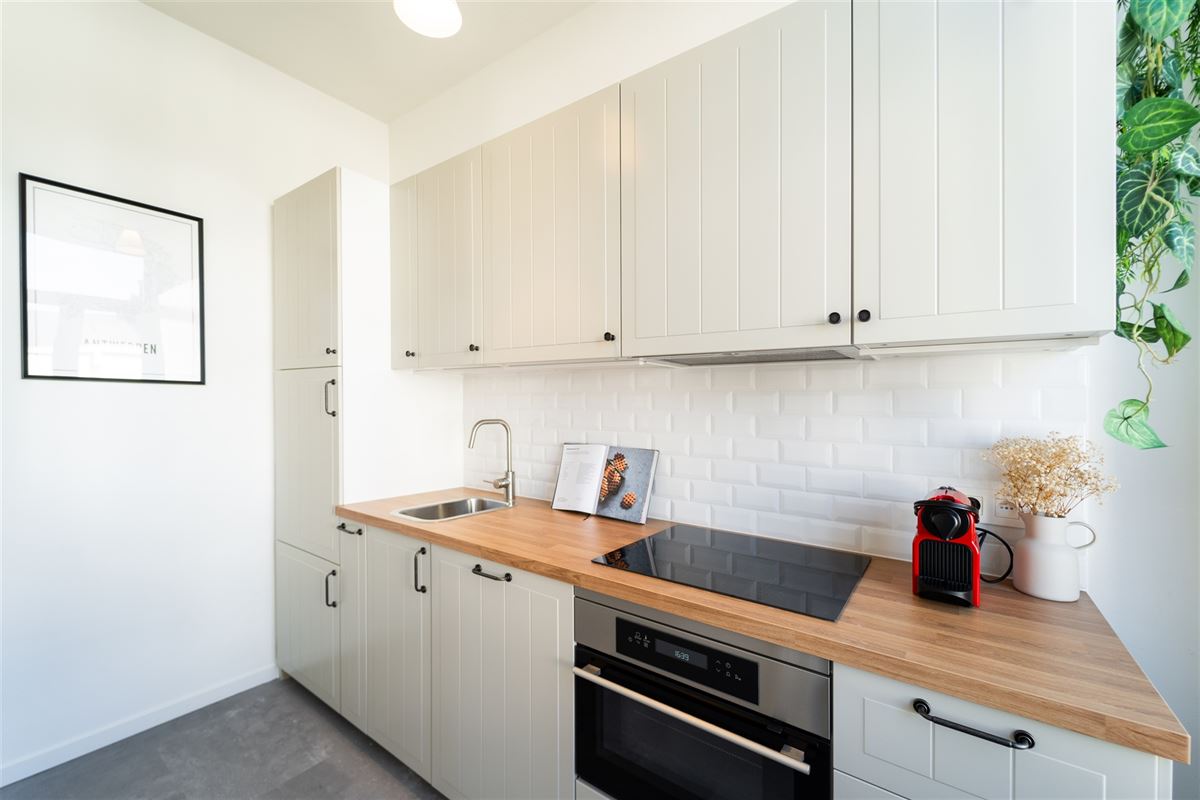 Gemeubeld appartement met terras – huurprijs all-inclusive.
