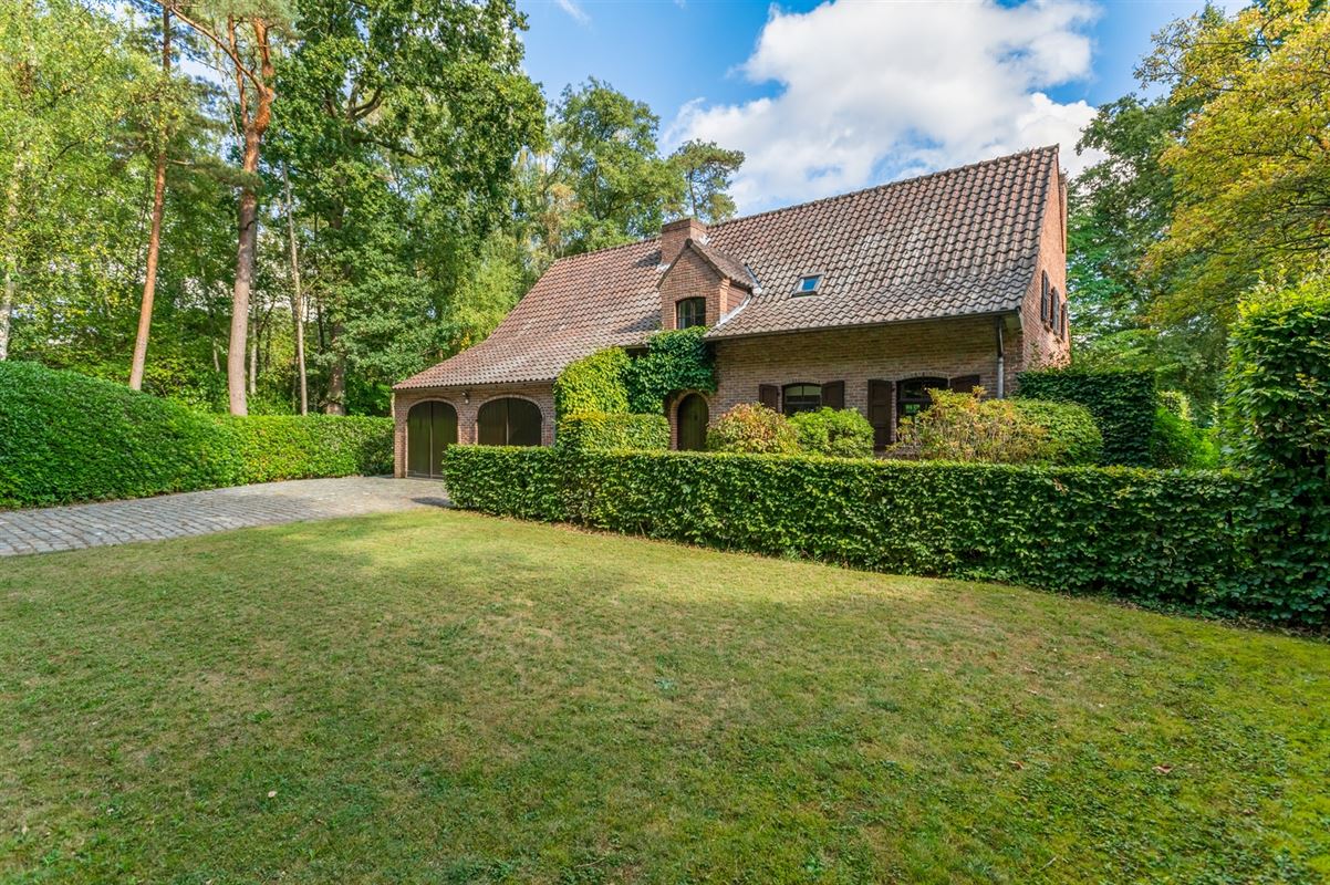 Charmante landelijke villa met 4 slaapkamers in Koningshof.