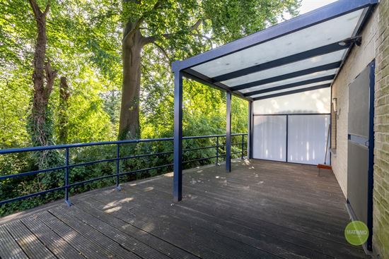 Instapklaar appartement met ruim overdekt terras in Balen