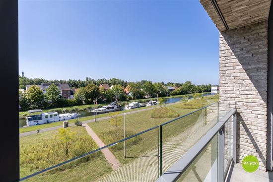 Ruim en energiezuinig appartement met zicht op het kanaal