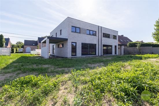 Lichtrijke nieuwbouwwoning (HOB) nabij centrum Laakdal