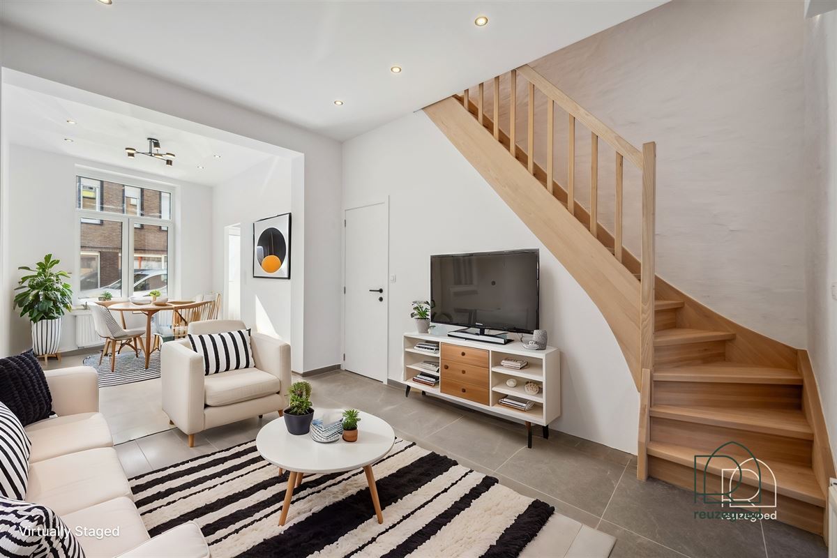 Instapklare, volledig gerenoveerde woning met 3 slaapkamers