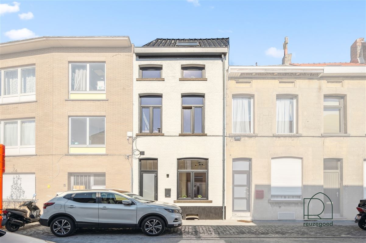 Instapklare, volledig gerenoveerde woning met 3 slaapkamers
