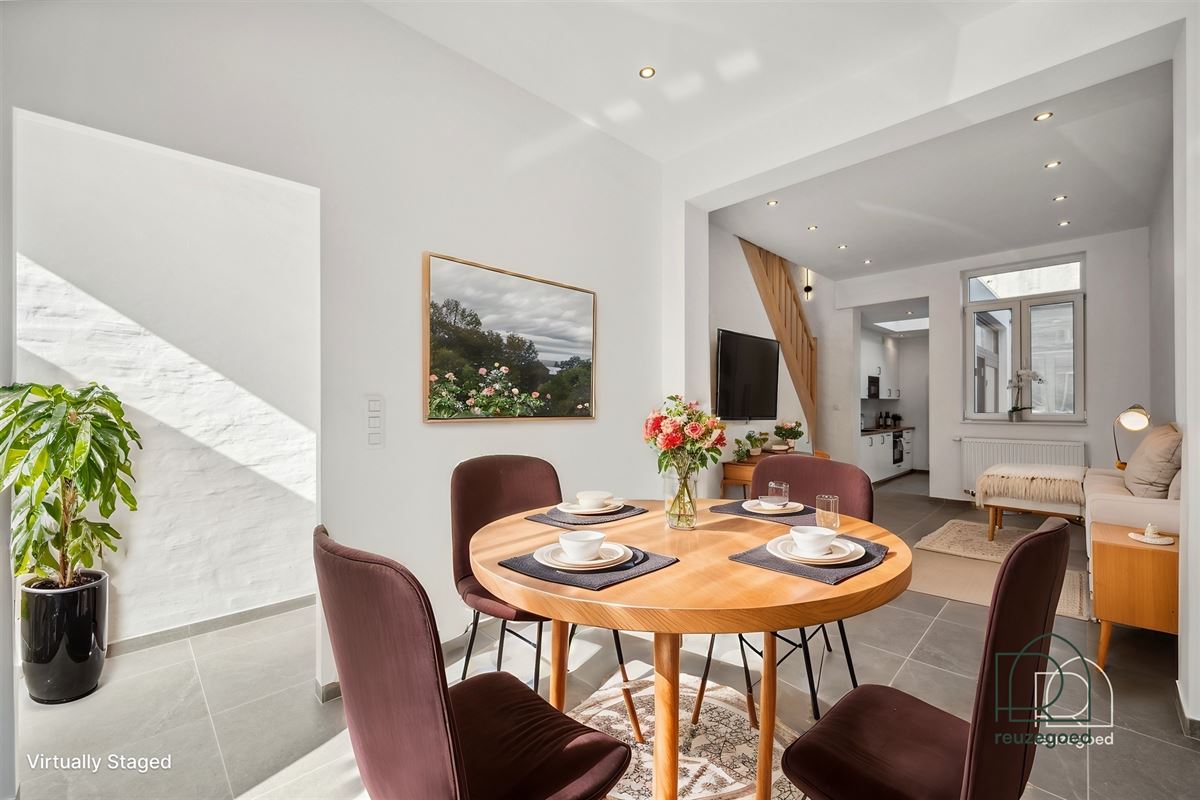 Instapklare, volledig gerenoveerde woning met 3 slaapkamers