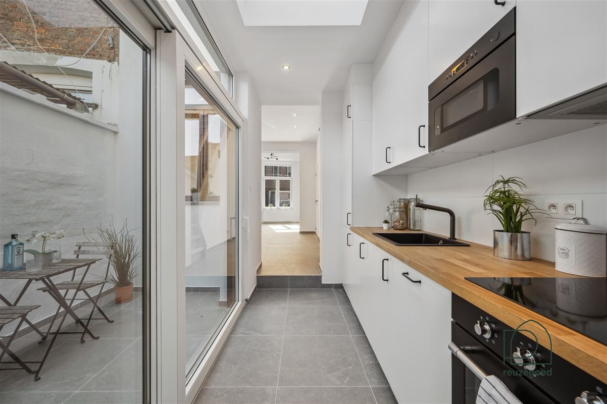 Instapklare, volledig gerenoveerde woning met 3 slaapkamers