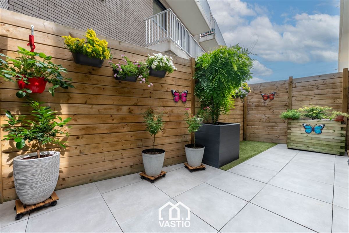 Modern gelijkvloers appartement met groot terras