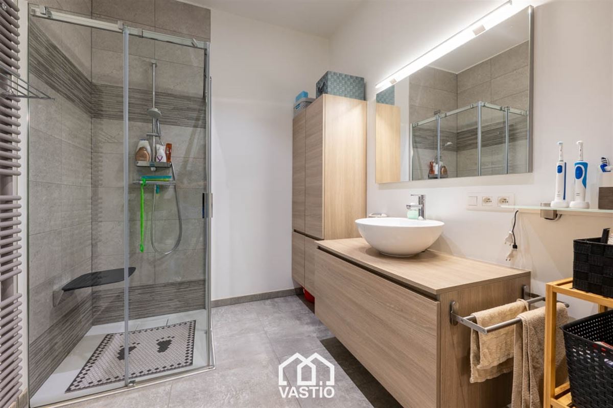 Modern gelijkvloers appartement met groot terras