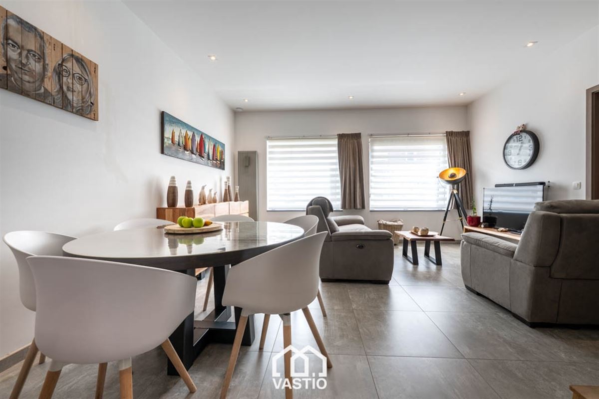 Modern gelijkvloers appartement met groot terras
