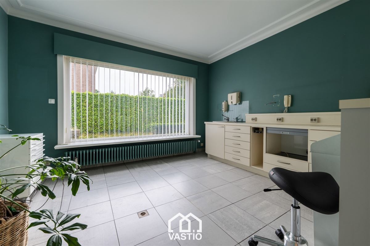 Uniek pand met praktijk en duplexappartement in Gent