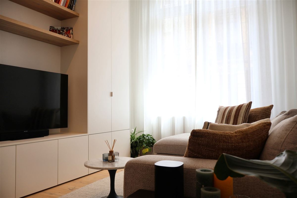 Subliem lichtrijk appartement aan Hof van Leysen