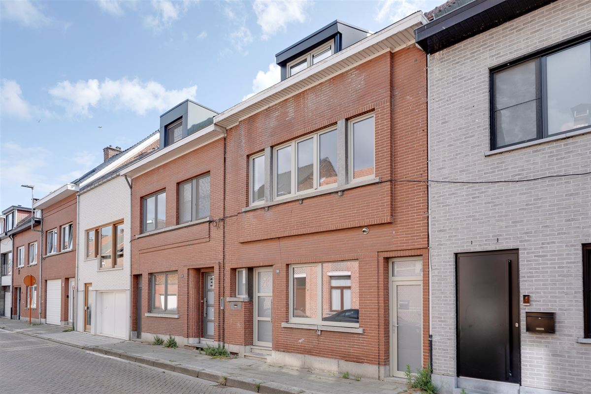 Instapklare eengezinswoning met zonnige tuin omringd door rust