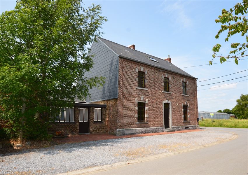 Vaste maison villageoise