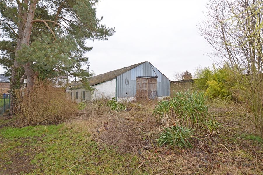 Maison avec grand atelier