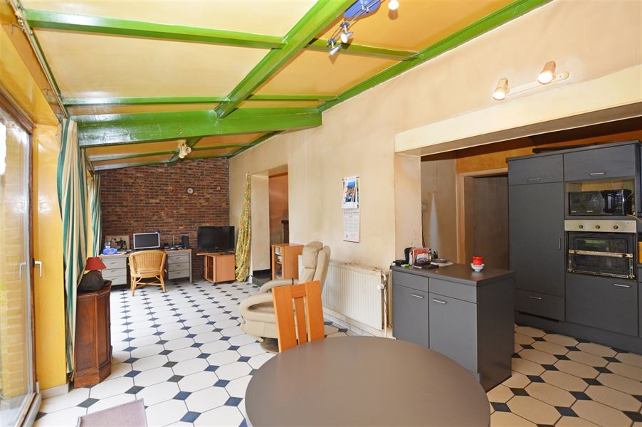 Maison avec grand atelier