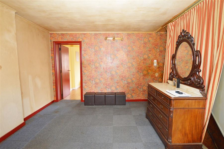 Maison avec grand atelier