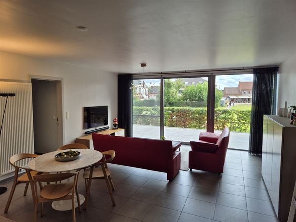Gelijkvloers 3-slaapkamer appartement 