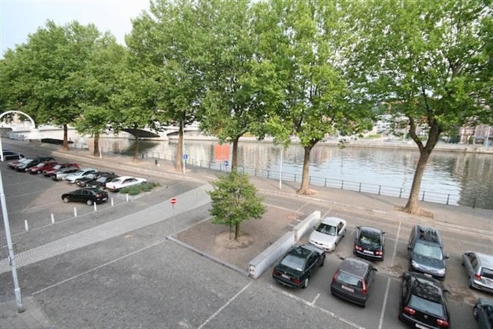 Duplex 1 chambre et 1 bureau avec 1 parking extérieur