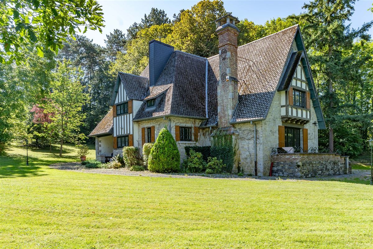 Buitengewoon huis
 - Te koop - 5580 Rochefort
