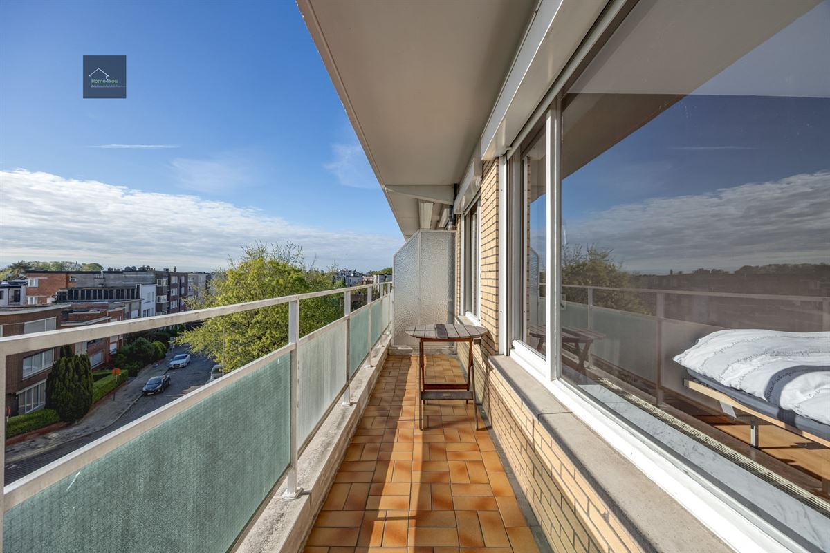 Lichtrijk appartement met 2 slaapkamers, autostaanplaats én groen uitzicht