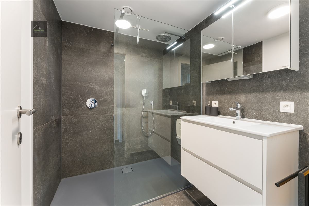 Unieke kans: recent hoekappartement met luxe afwerking & zon!