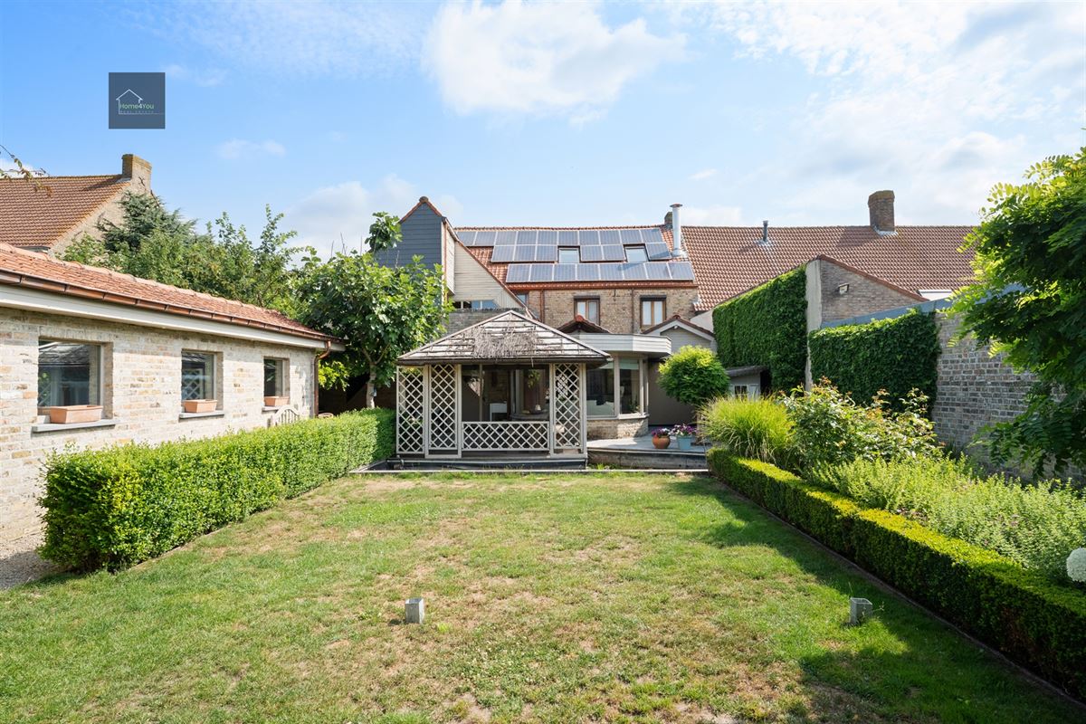Enorme woning met alles erop en eraan!