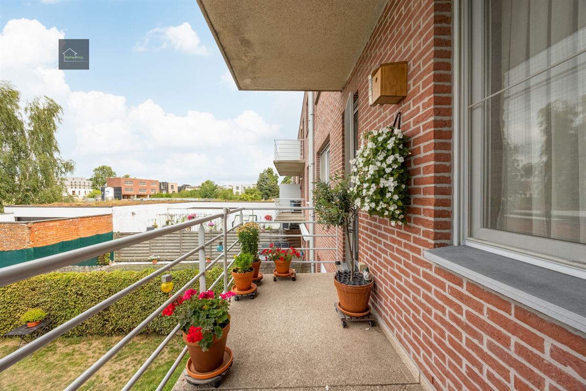 Ruim instapklaar appartement met garage en staanplaats