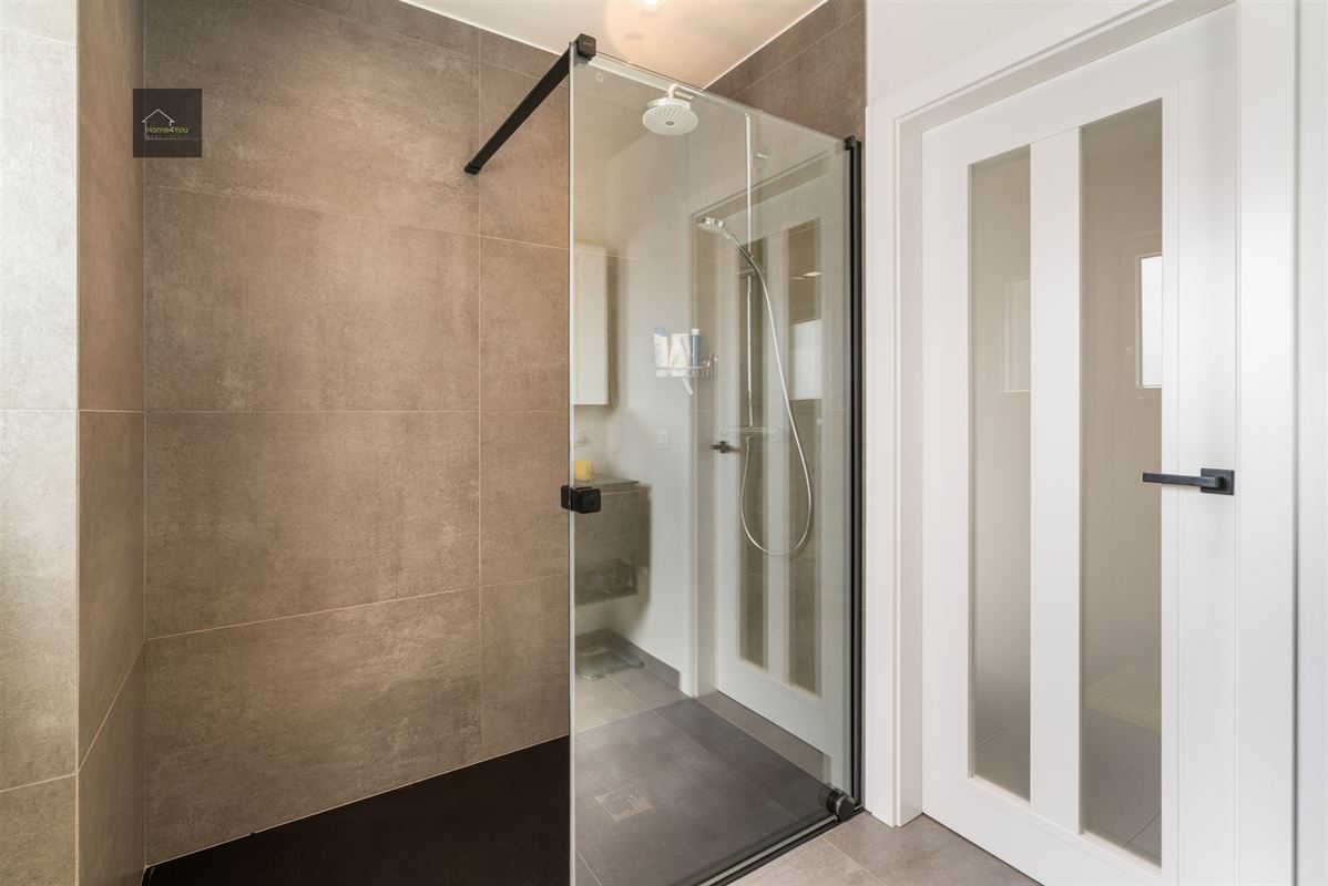 Ruim instapklaar appartement met groot Zuid-gericht terras!
