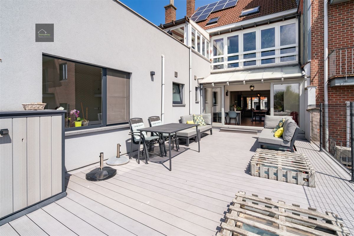 Ruim instapklaar appartement met groot Zuid-gericht terras!