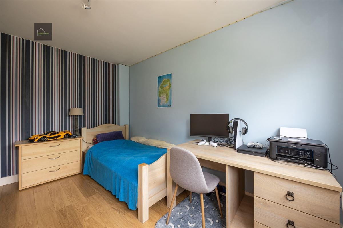 Instapklare gezinswoning met 4 slaapkamers en zuid tuin