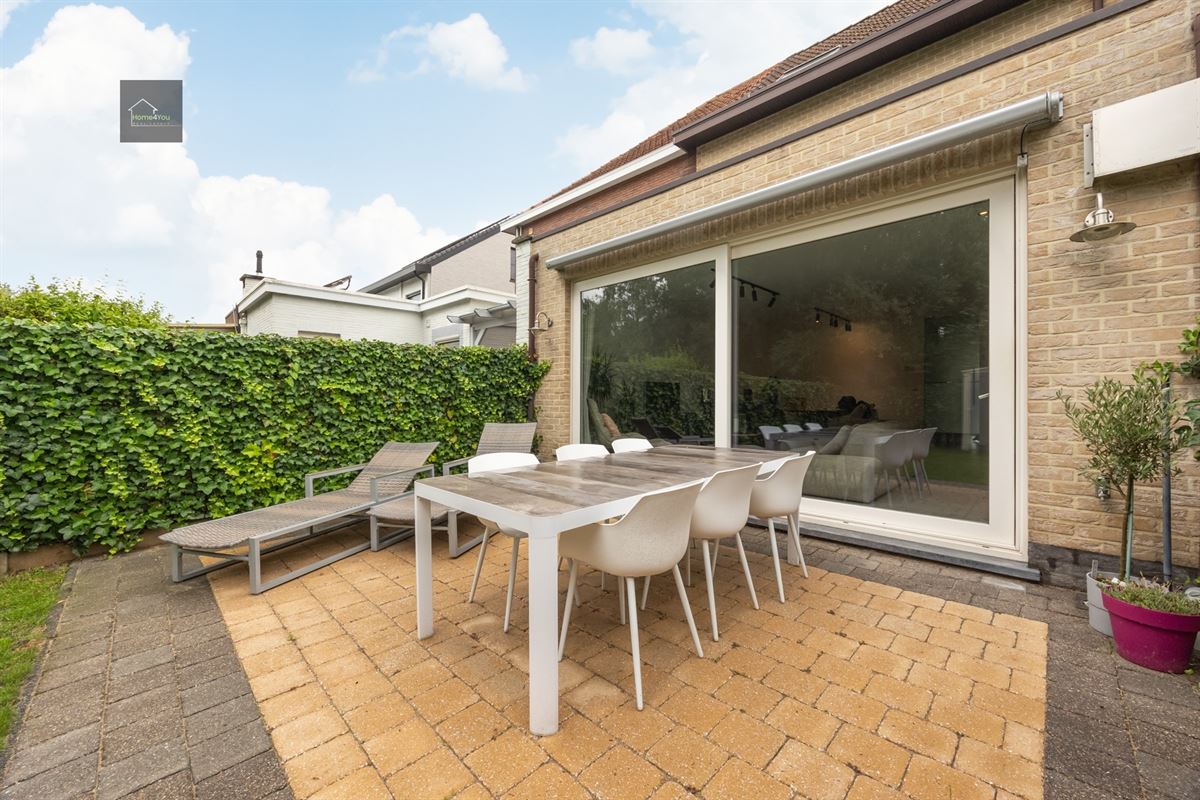 Instapklare gezinswoning met 4 slaapkamers en zuid tuin