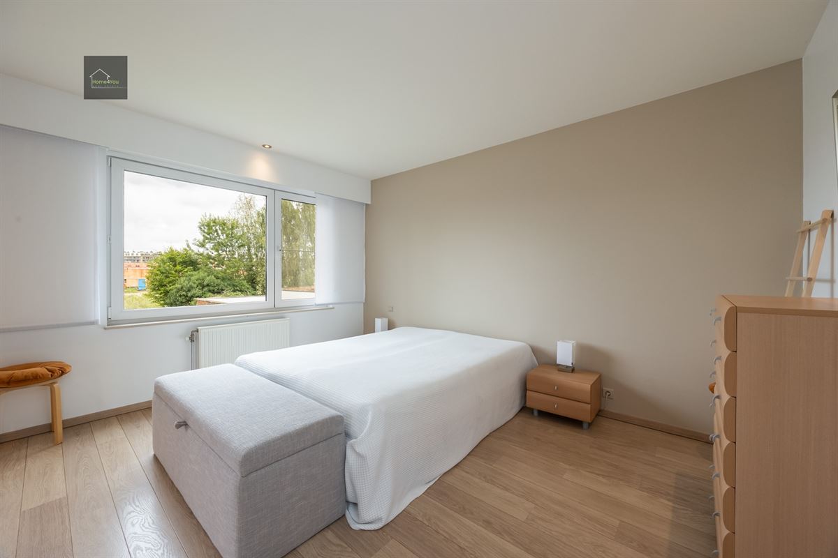 Ruim instapklaar appartement met garage en staanplaats