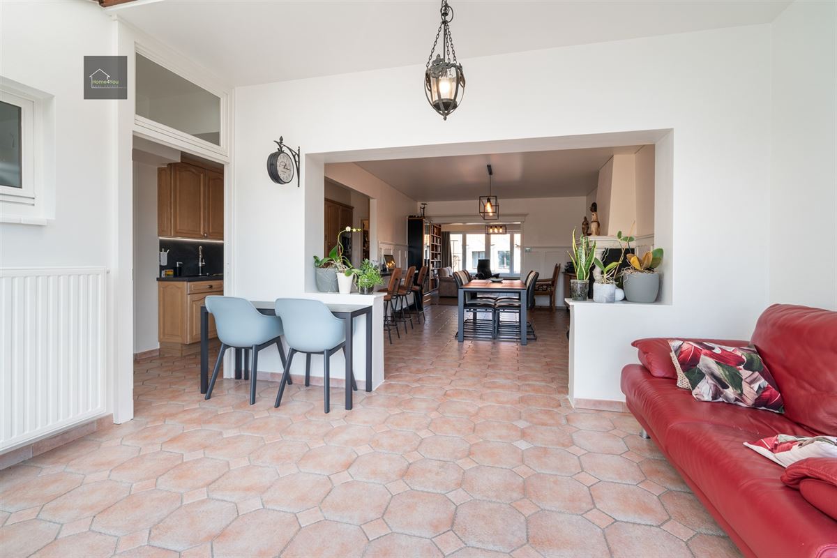 Ruim instapklaar appartement met groot Zuid-gericht terras!